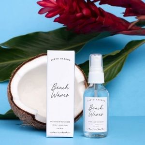 Earth Harbour Beach Waves